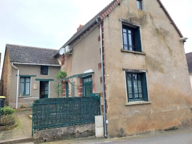 House with garage for sale in Chaillac, Indre 36 for sale for 139,100&euro; in Indre, Centre