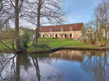 Property with 2 mills for sale near Saint Savin 86 for sale for 845,000&euro; in Vienne, Poitou-Charentes