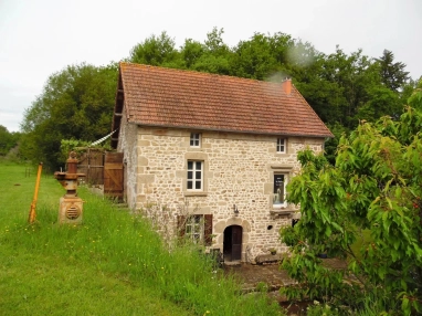 For sale in the Creuse, old water mill and house on 1600m². for sale for 295,000&euro; in Creuse, Limousin