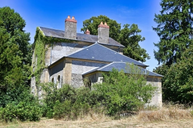 3 Bedroom(s) - 0 m² land for sale in Nièvre, Burgundy, France - FrenchPropertyPortal.com For sale Aubigny: Dream renovation project for sale for 135,000€ in Nièvre, Burgundy