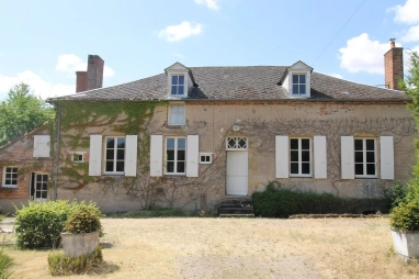 3 Bedroom(s) - 0 m² land for sale in Nièvre, Burgundy, France - FrenchPropertyPortal.com A unique estate with great potential for sale in Burgundy for sale for 299,900€ in Nièvre, Burgundy