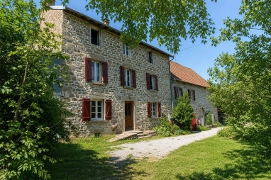 For sale in Creuse: characterful farmhouse with food forest for sale for 292,650&euro; in Creuse, Limousin