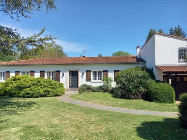 5 Bedroom(s) - 5,073m² land for sale in Charente, Poitou-Charentes, France - FrenchPropertyPortal.com for sale for 295,000€ in Charente, Poitou-Charentes