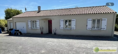 3 Bedroom(s) - 1,069m² land for sale in Charente, Poitou-Charentes, France - FrenchPropertyPortal.com single-storey house for sale for 139,000€ in Charente, Poitou-Charentes
