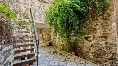 Charming Stone Village House with Courtyard Garden, Terrace and Excellent Energy Rating for sale for 175,000&euro; in Hérault, Languedoc-Roussillon
