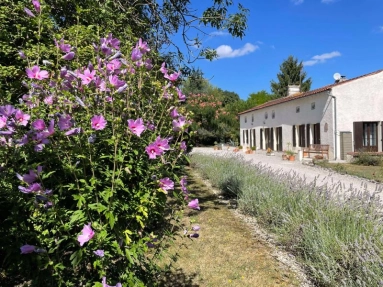 Rouffiac, Charente- Maritime, Poitou-Charentes for sale for 399,000&euro; in Charente, Poitou-Charentes