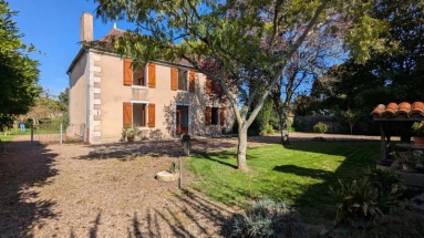 Chapelle-Viviers, Vienne, Poitou-Charentes for sale for 162,000&euro; in Vienne, Poitou-Charentes