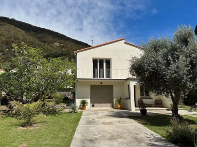 2 Bedroom(s) - 1 Bathroom(s) - 1,000m² land for sale in Pyrénées-Orientales, Languedoc-Roussillon, France - FrenchPropertyPortal.com Arles-sur-Tech, Pyrenees-Orientales, Languedoc-Roussillon for sale for 249,000€ in Pyrénées-Orientales, Languedoc-Roussillon