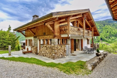 7 Bedroom(s) - 7 Bathroom(s) - 668m² land for sale in Haute-Savoie, Rhône-Alpes, France - FrenchPropertyPortal.com Morzine, Haute-Savoie, Rhones-Alps for sale for 1,475,000€ in Haute-Savoie, Rhône-Alpes
