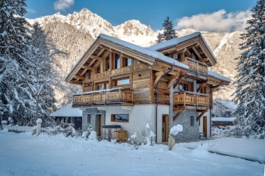 4 Bedroom(s) - 4 Bathroom(s) - 518m² land for sale in Haute-Savoie, Rhône-Alpes, France - FrenchPropertyPortal.com Chamonix, Haute-Savoie, Rhones-Alpes for sale for 2,990,000€ in Haute-Savoie, Rhône-Alpes