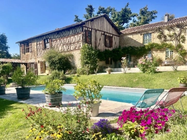 Castelnau-Magnoac, Hautes-Pyrenees, Midi-Pyrenees for sale for 875,000&euro; in Hautes-Pyrenees, Midi-Pyrénées