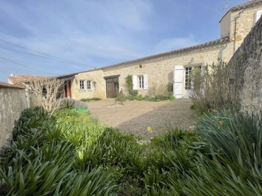 Eynesse, Gironde, Aquitaine for sale for 211,000&euro; in Gironde, Aquitaine