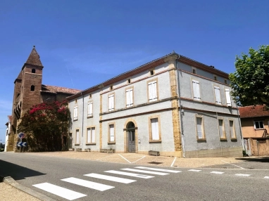 Building for commercial or rental development for sale for 315,000&euro; in Ariège, Midi-Pyrénées