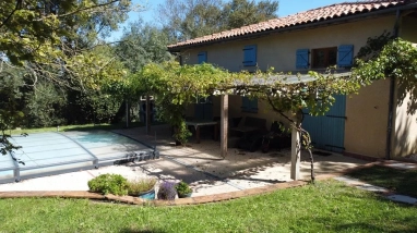 Superb house with swimming pool in very quiet, very private environment for sale for 274,990&euro; in Haut-Garonne, Midi-Pyrénées