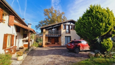 Two houses with 5 bedrooms and no renovation work required for sale for 310,000&euro; in Haut-Garonne, Midi-Pyrénées