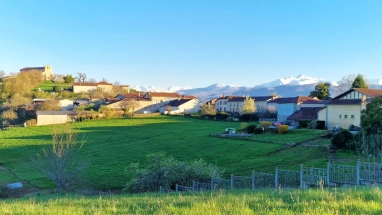 Large building plot with magnificent view of the Pyrenees for sale for 90,000&euro; in Haut-Garonne, Midi-Pyrénées