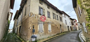 House to renovate, small budget €28,000 / 350 m² le Mas d'Azil for sale for 27,500&euro; in Ariège, Midi-Pyrénées