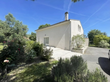 Completely renovated house with garden for sale for 319,000&euro; in Ariège, Midi-Pyrénées
