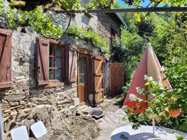 Stone house  approx. 125m² in a mountain hamlet for sale for 165,000&euro; in Ariège, Midi-Pyrénées