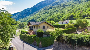 House with gîte in the Pyrenees Audoises for sale for 189,000&euro; in Aude, Languedoc-Roussillon