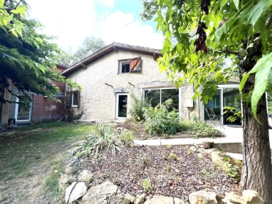 Large character property with potential for sale for 245,000&euro; in Ariège, Midi-Pyrénées