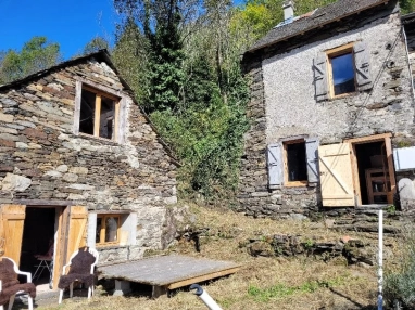 Small house and converted barn for sale for 99,000&euro; in Ariège, Midi-Pyrénées