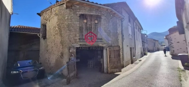 Barn to renovate for sale for 23,000&euro; in Ariège, Midi-Pyrénées