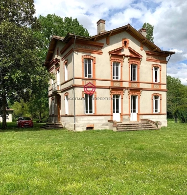 Character house on a large wooded plot for sale for 298,200&euro; in Haut-Garonne, Midi-Pyrénées