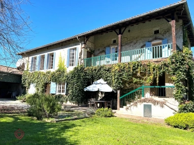 Charming Character home for sale for 320,000&euro; in Haut-Garonne, Midi-Pyrénées