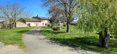 Farmhouse near by Saverdun for sale for 475,000&euro; in Ariège, Midi-Pyrénées