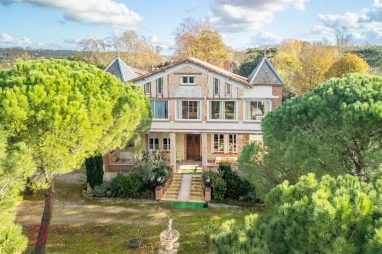 Renovated character property for sale for 975,000&euro; in Haut-Garonne, Midi-Pyrénées