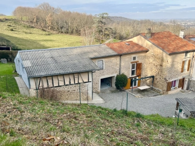 Renovated farmhouse for sale for 260,000&euro; in Ariège, Midi-Pyrénées