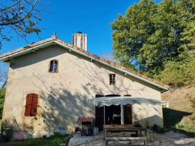 Detached house with 1ha for sale for 315,000&euro; in Gers, Midi-Pyrénées