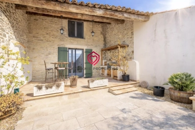 Renovated Stone Village House with terrace for sale for 175,000&euro; in Hérault, Languedoc-Roussillon