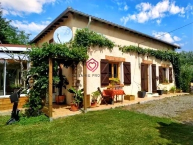 Charming house, views Pyrenees in the L'Isle en Dodon area for sale for 249,000&euro; in Haut-Garonne, Midi-Pyrénées