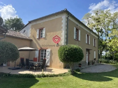 Charming 220 m² house with swimming pool in the L'Isle en Dodon area for sale for 529,000&euro; in Haut-Garonne, Midi-Pyrénées