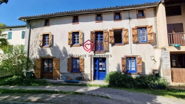 Large family house with great potential for sale for 95,000&euro; in Ariège, Midi-Pyrénées