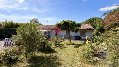 Single-story villa with 4 bedrooms and garage for sale for 235,000&euro; in Ariège, Midi-Pyrénées