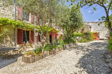 Charming Guest House and Gîte for Sale in the Heart of Cathar Country for sale for 595,000&euro; in Aude, Languedoc-Roussillon