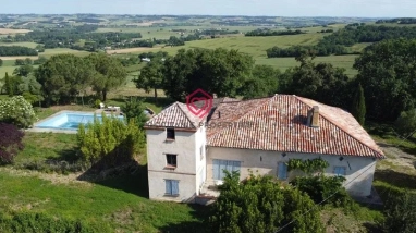 Stunning farm with pool 5 min from L'Isle en Dodon for sale for 422,000&euro; in Haut-Garonne, Midi-Pyrénées