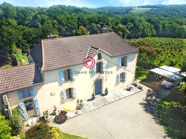 Beautiful Maison de Maître with pool, garage and countryside views. for sale for 449,900&euro; in Haute-Pyrénées, Midi-Pyrénées