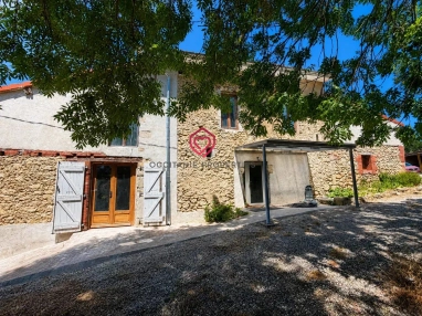 Fully renovated property on over 4 hectares for sale for 404,000&euro; in Ariège, Midi-Pyrénées