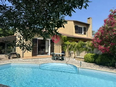 Charming 4-Bedroom Villa with Double Garage, Garden and Pool– Just 5 Minutes from Carcassonne for sale for 265,000&euro; in Aude, Languedoc-Roussillon