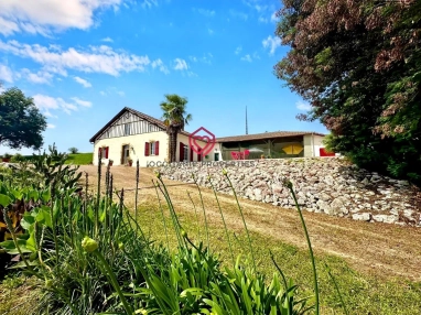Charming 3-Bedroom Country Home with Pool, Barn & Panoramic Views in the Heart of the Gers Countryside for sale for 399,000&euro; in Gers, Midi-Pyrénées