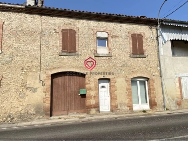 Village house with wooded land in the heart of the Lèze Valley. for sale for 115,000&euro; in Ariège, Midi-Pyrénées
