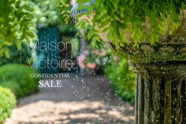 Gorgeous 18th century Luberon manor house with formal grounds. for sale for 3,900,000&euro; in Vaucluse, Provence-Alpes-Côte-d\'Azur