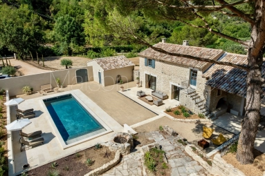 Renovated Oppède farmhouse – four suites, heated pool & Luberon views. for sale for 2,350,000&euro; in Vaucluse, Provence-Alpes-Côte-d\'Azur