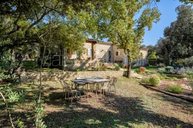 3 Bedroom(s) - 3 Bathroom(s) - 2,262m² land for sale in Vaucluse, Provence-Alpes-Côte-d\'Azur, France - FrenchPropertyPortal.com Beautifully renovated stone house within walking distance of Gordes. for sale for 1,390,000€ in Vaucluse, Provence-Alpes-Côte-d\'Azur