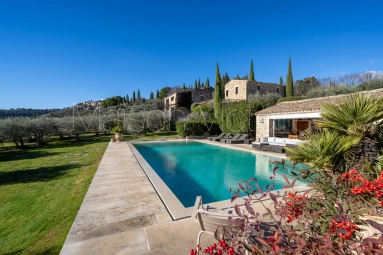 Stone house in an exceptional location, with breathtaking views of Gordes - close to the village. for sale for 2,950,000&euro; in Vaucluse, Provence-Alpes-Côte-d\'Azur