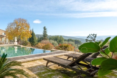 4 Bedroom(s) - 4 Bathroom(s) - 5,582m² land for sale in Vaucluse, Provence-Alpes-Côte-d\'Azur, France - FrenchPropertyPortal.com Lovely stone property with spectacular views. for sale for 1,350,000€ in Vaucluse, Provence-Alpes-Côte-d\'Azur